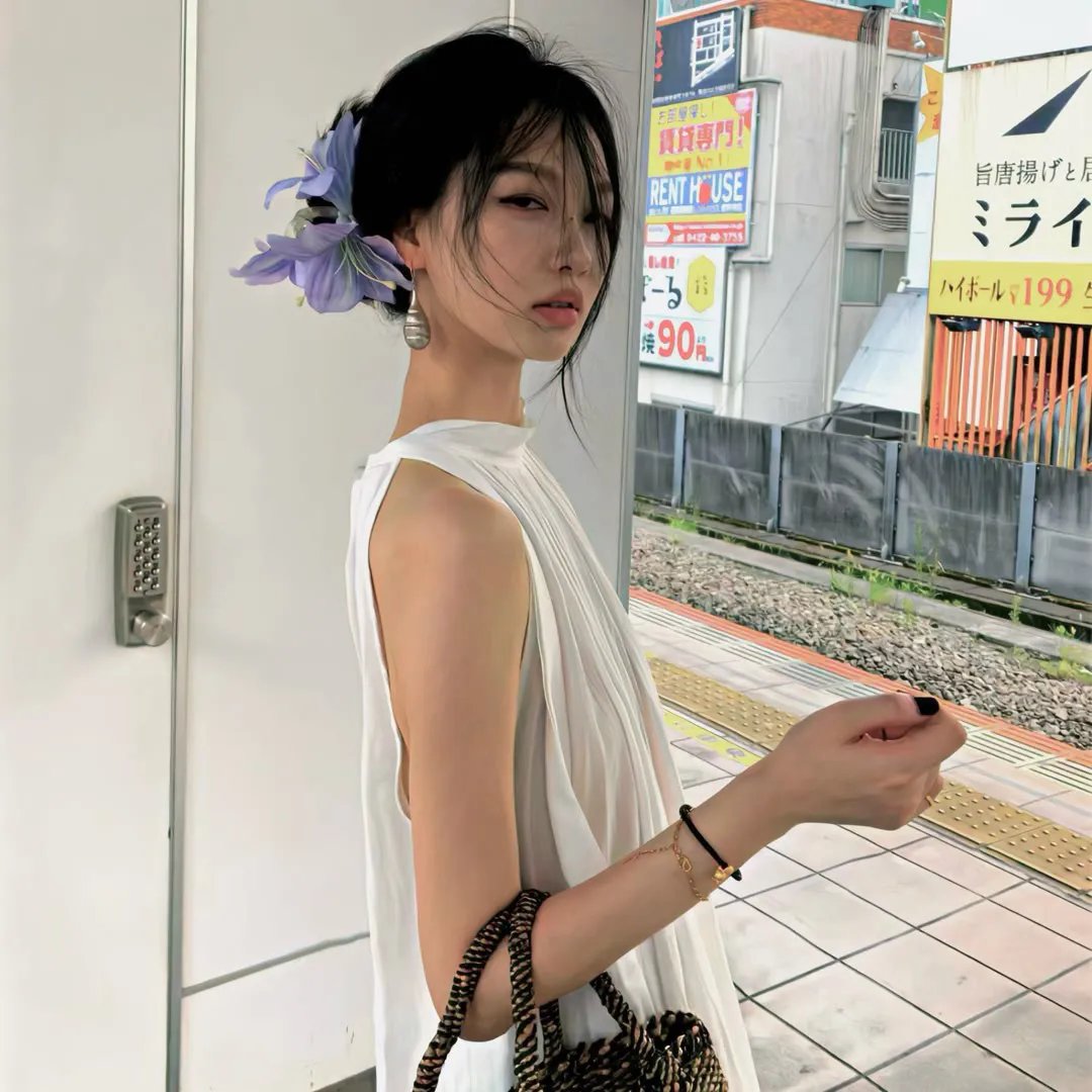 站起来的女孩